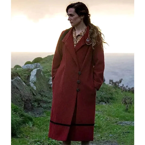 Kerry Condon The Banshees of Inisherin Red Coat